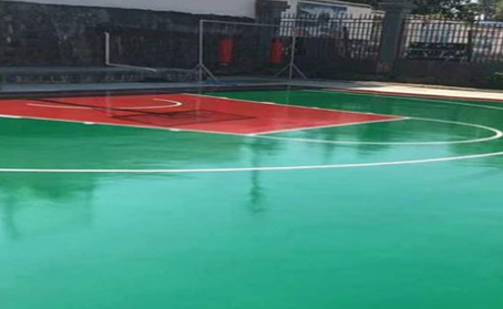 宝山篮球场翻新地面